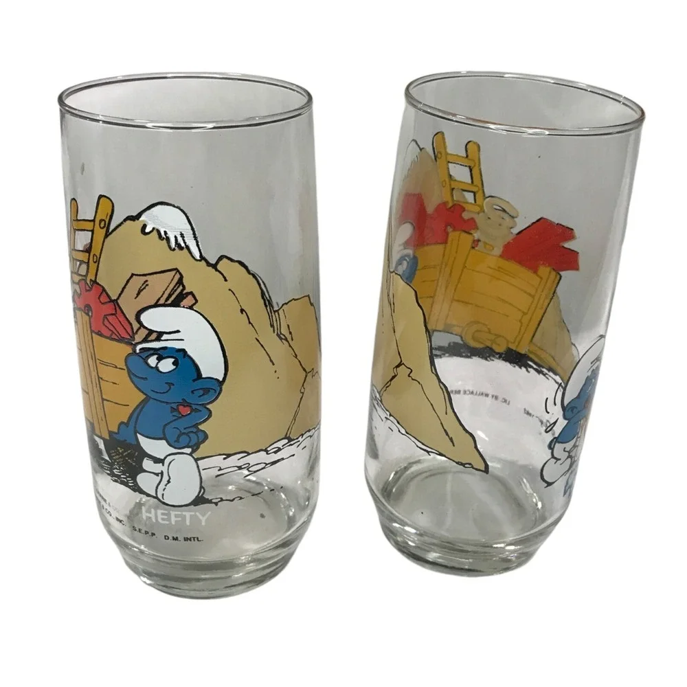 Lot of 5 Vintage 1982/1983 Smurfs Collector Peyo Glasses
